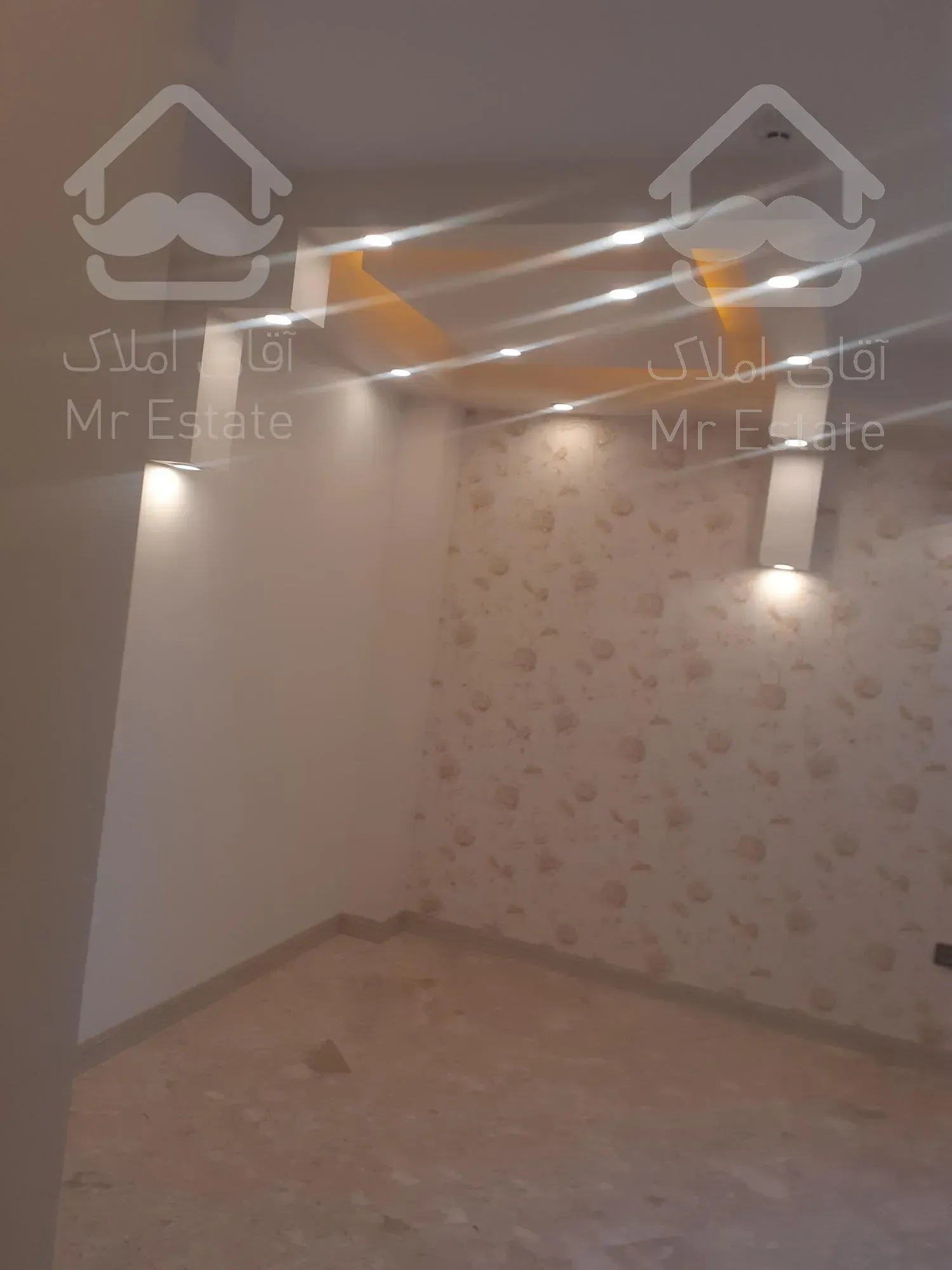 فروش واحد مسکونی غربی بلوار