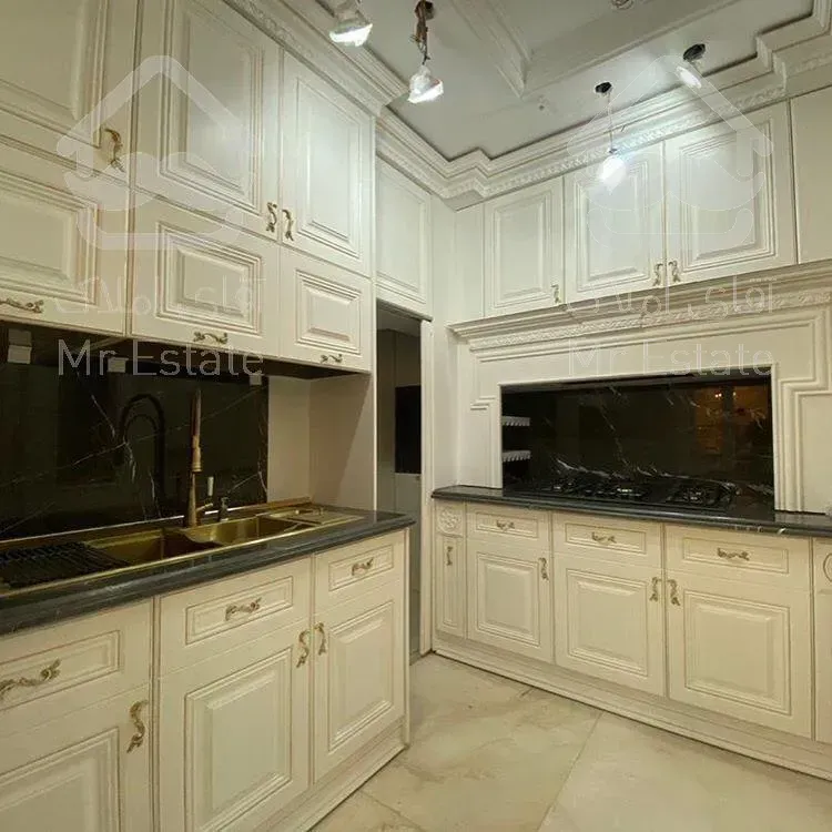 طبقه هفتم تراس بزرگ قابل چیدمان