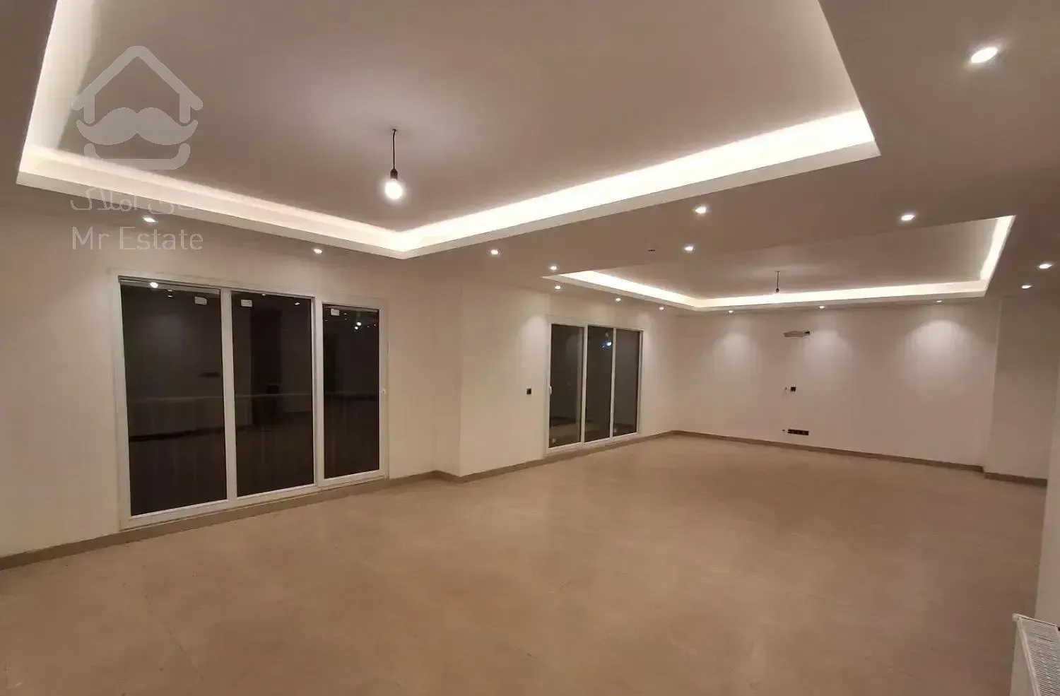 ۲۰۰متر تکواحد* سالن بزرگ پرده خور/نما مدرن*