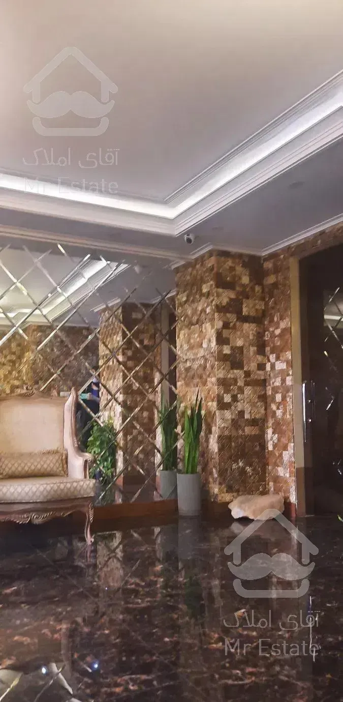 میرداماد میدان مادر ۱۱۰ متر ۵ ساله  غرق در نور