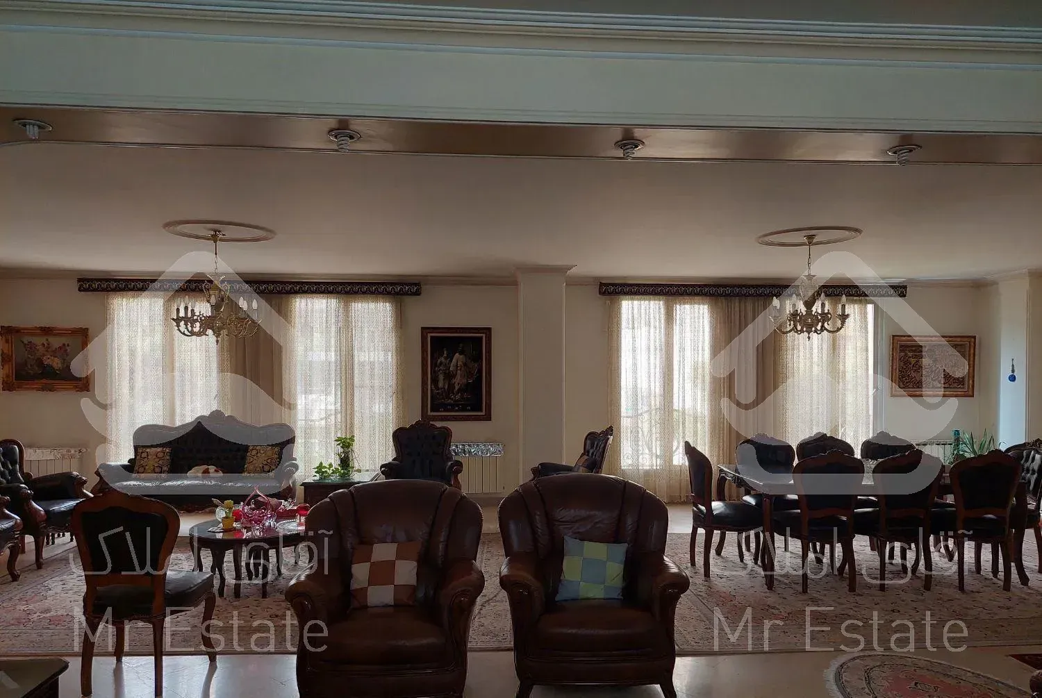 آپارتمان ۲۱۰ متری تک واحدی با کلیه امکانات