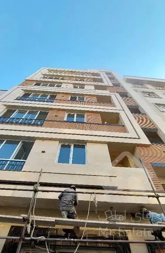 واحد 97 متری کلید نخورده فول امکانات