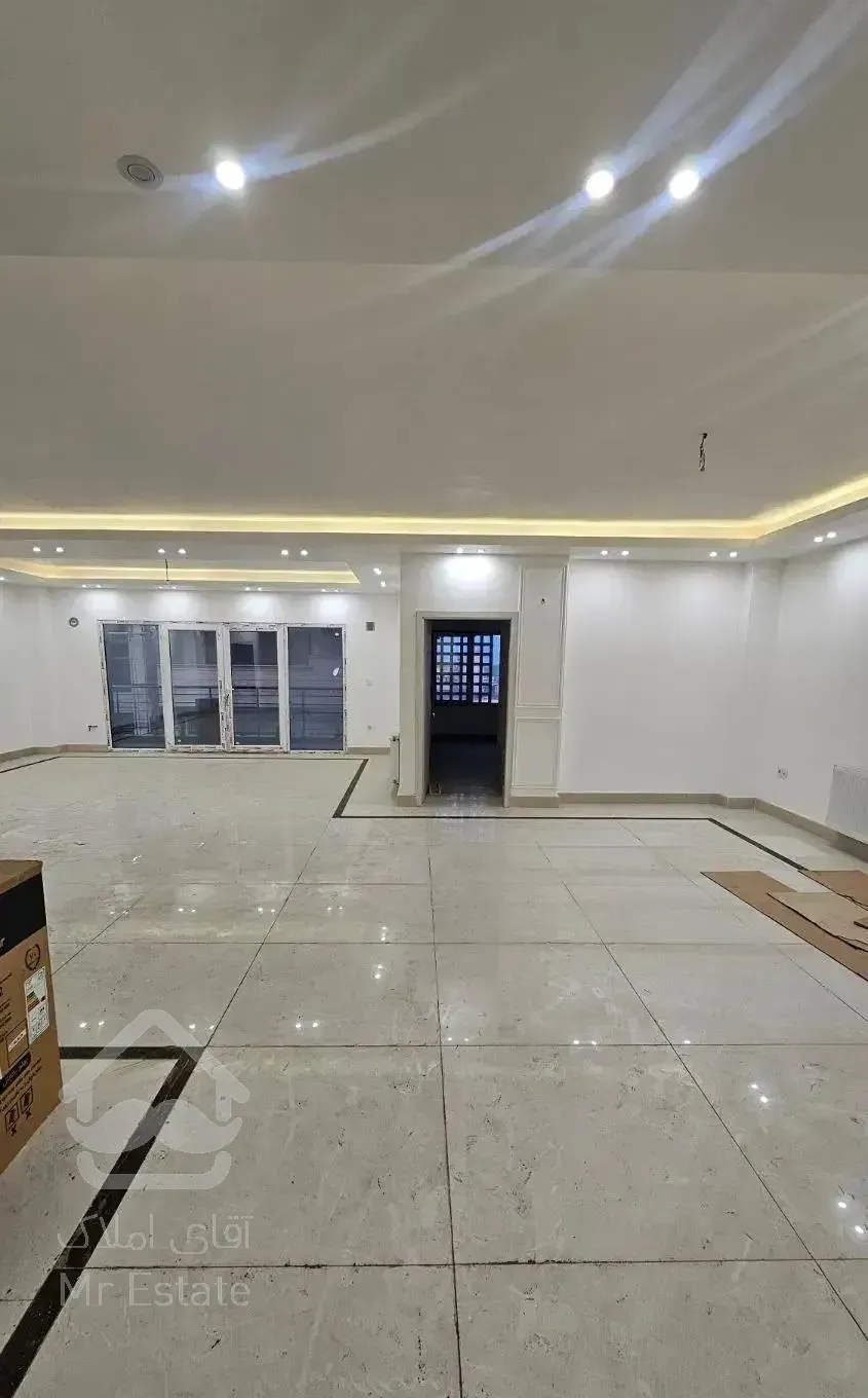 آپارتمان لوکس ۱۸۰ متری ساحلی با چشم انداز زیبا