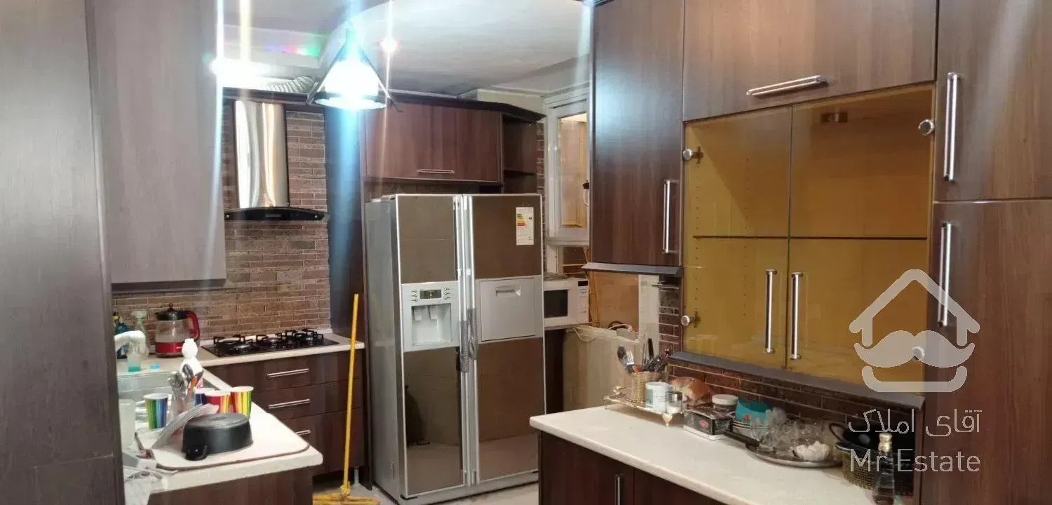 هروی ۱۳۵ متر سه خواب رو به آفتاب