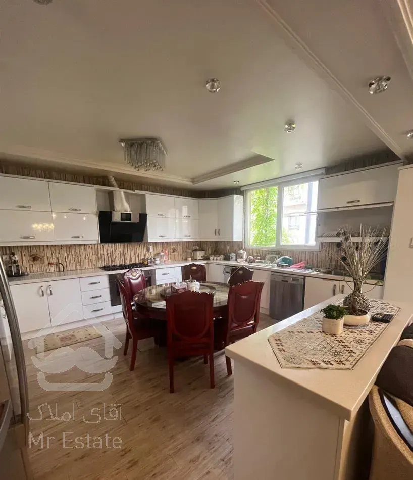 ۱۴۰ متری / ۳ خواب / ستارخان / فول امکانات