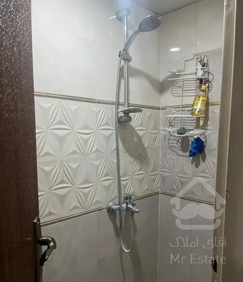 آپارتمان ۴۰ متر  طبقه اول با پارکینگ و انباری