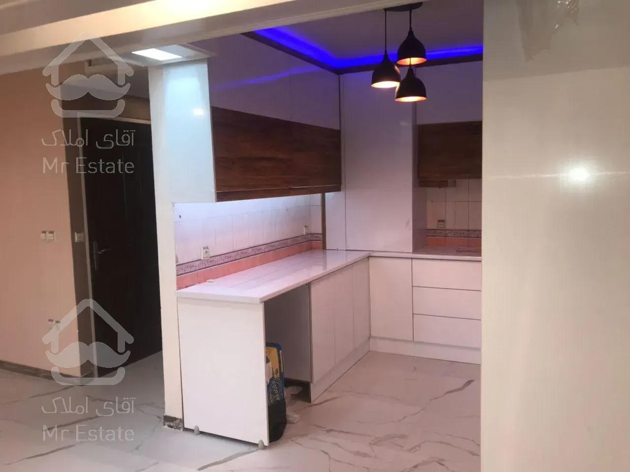 کد ۱۴۲ / ۸۵ متر / بلوار ارم