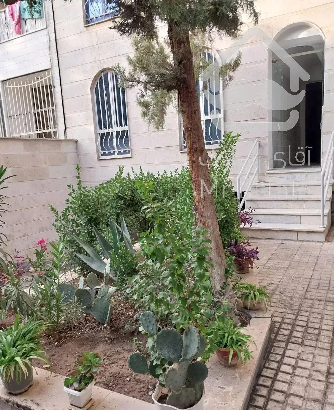 ۶۵ متر بدون مالک