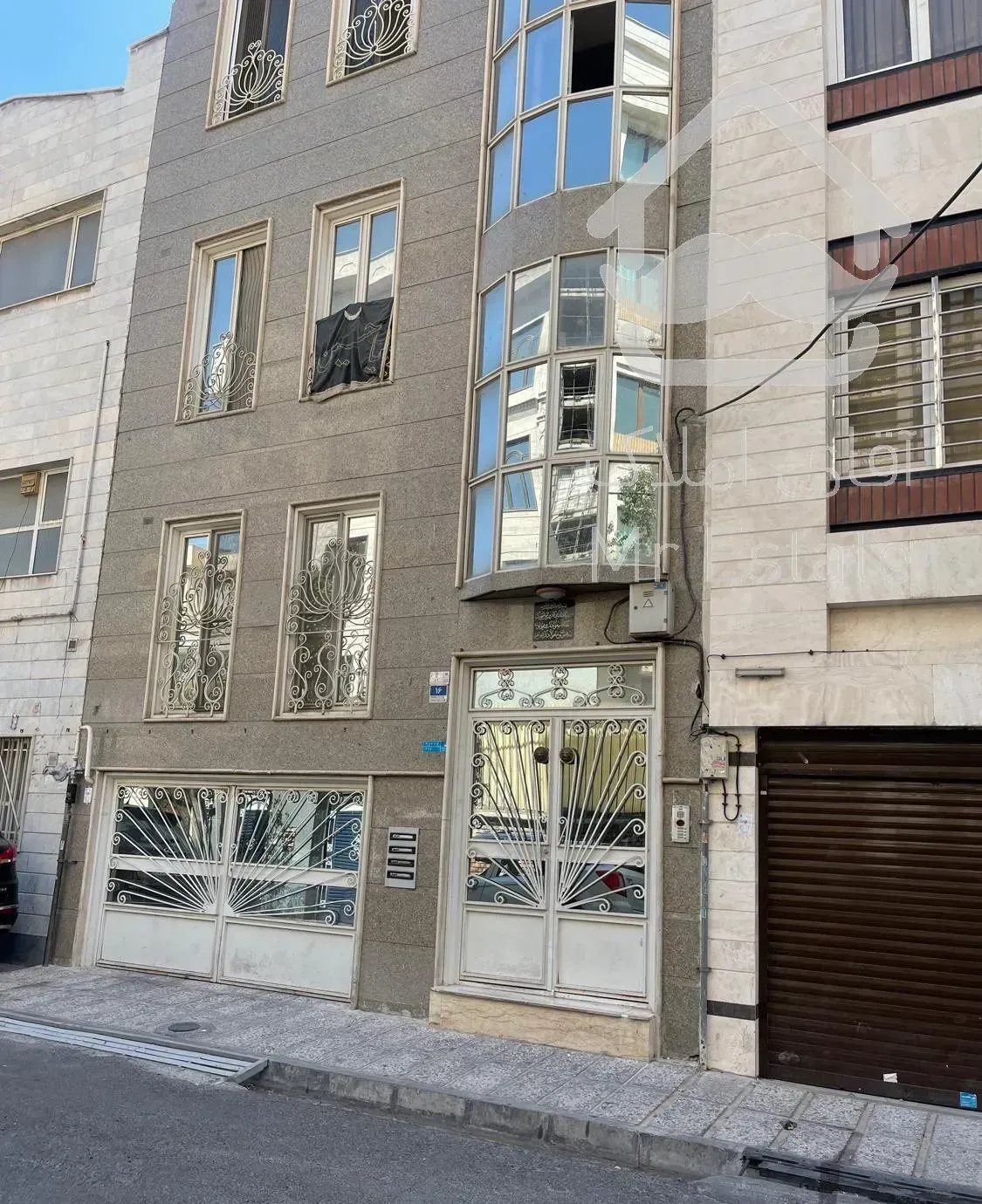 آپارتمان پیروزی صددستگاه بستان منش