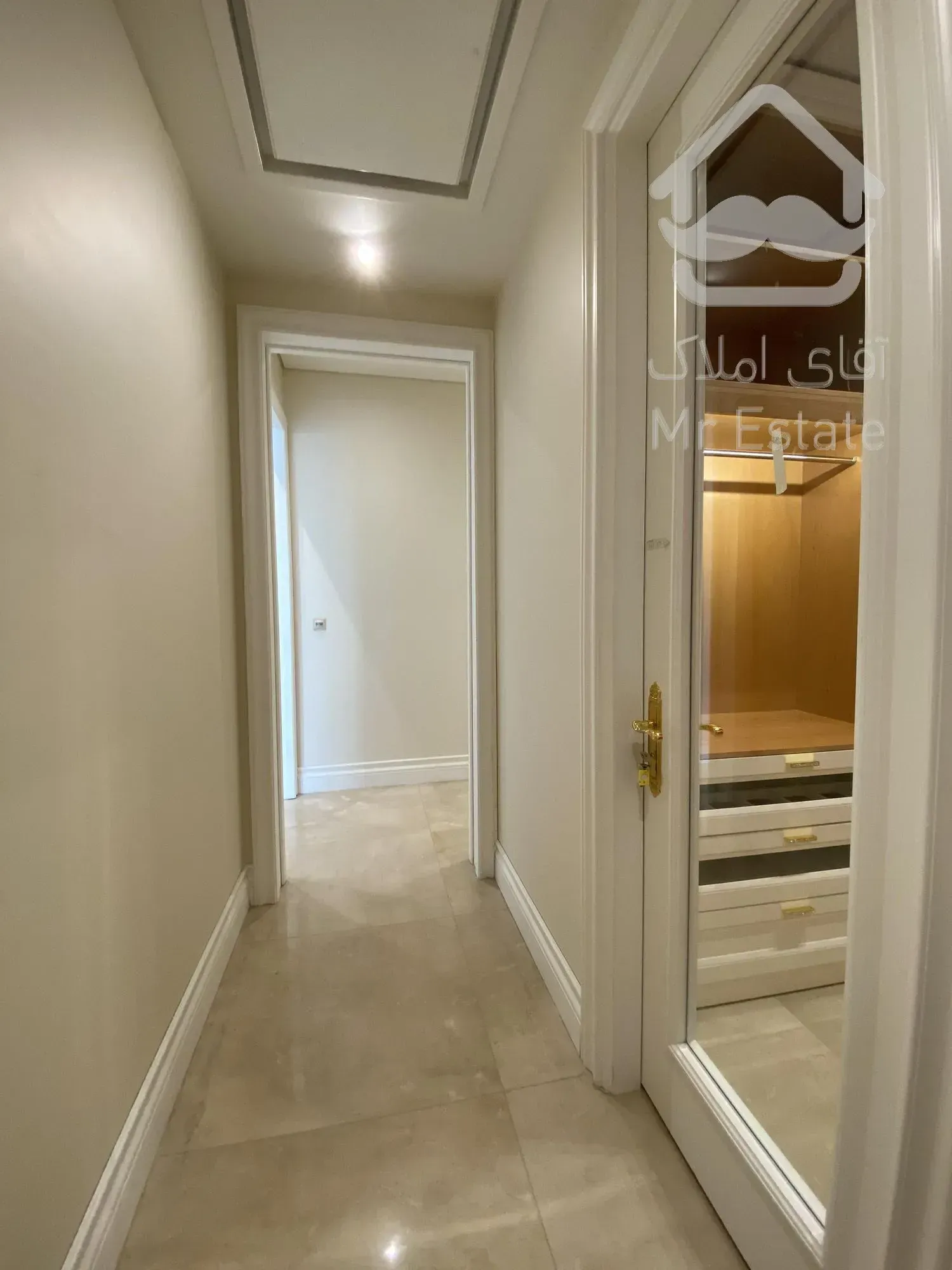 فرشته فروش ۶۰۰ متر تکواحدی با ۹۵ متر تراس