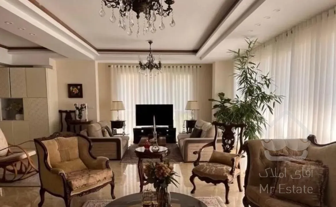 ۸۰ متر / تک واحدی / سالن پرده خور