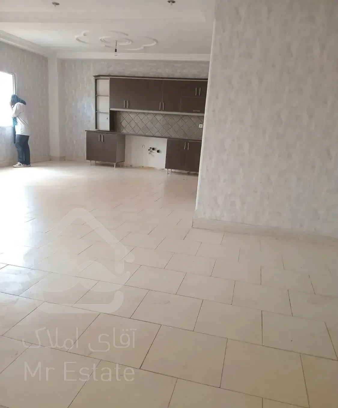 اجاره تگ واحدی ۱۳۵ متری ۳ خواب هراز