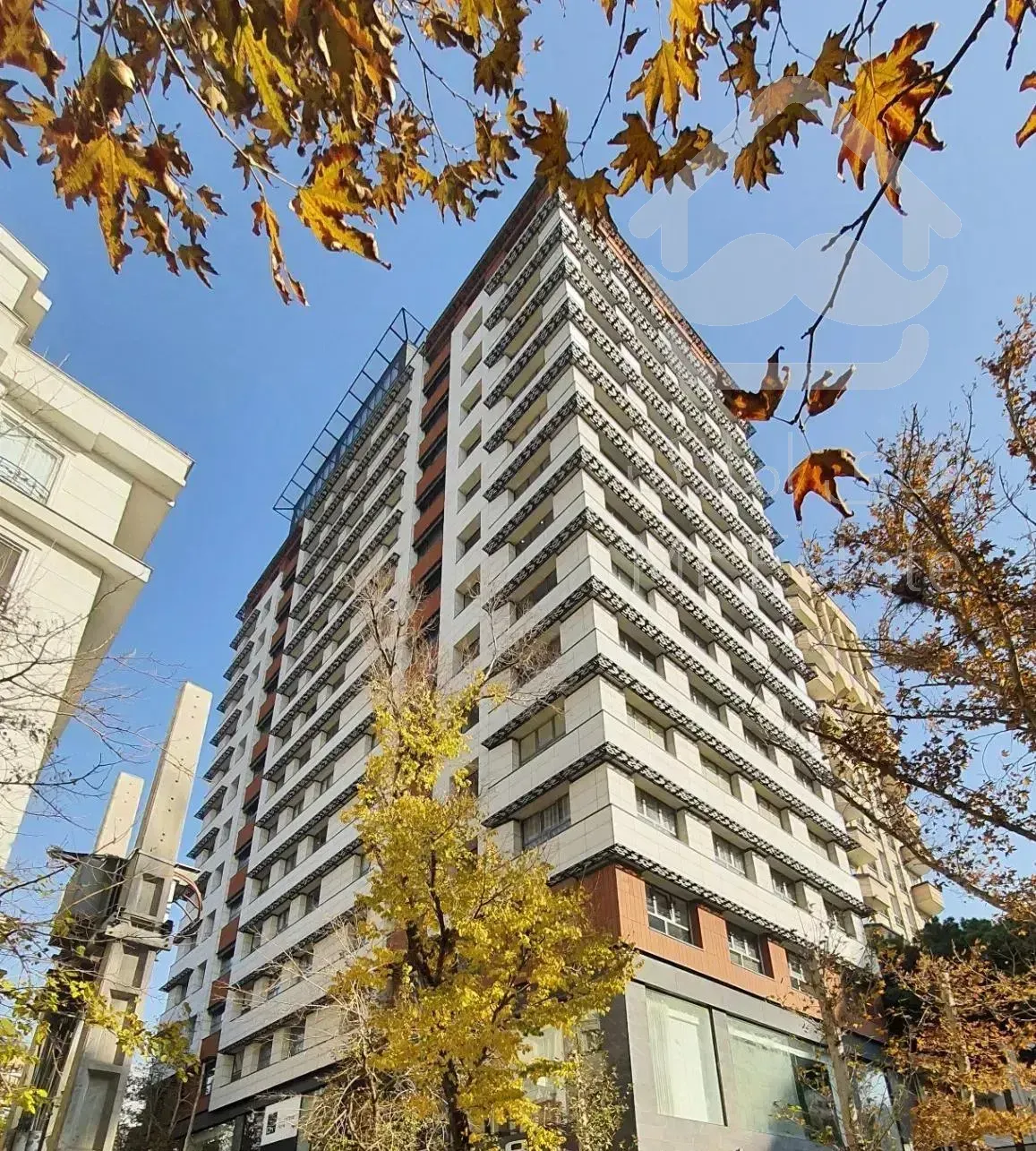 پنج دستگاه آپارتمان مسکونی موقعیت اداری