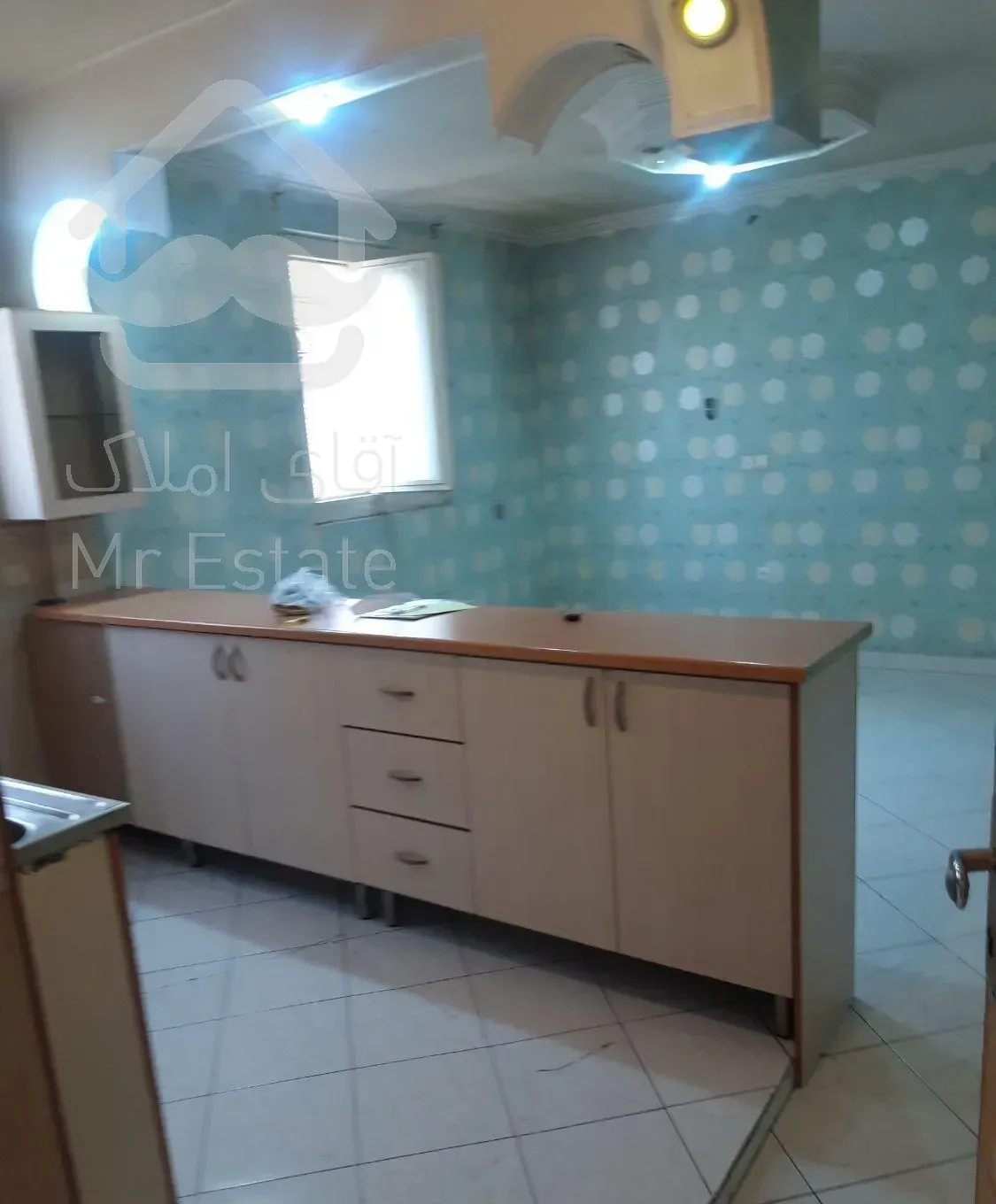 اجاره آپارتمان ۵۰ متری ۱ خوابه طبقه ۳ در نازی‌آباد