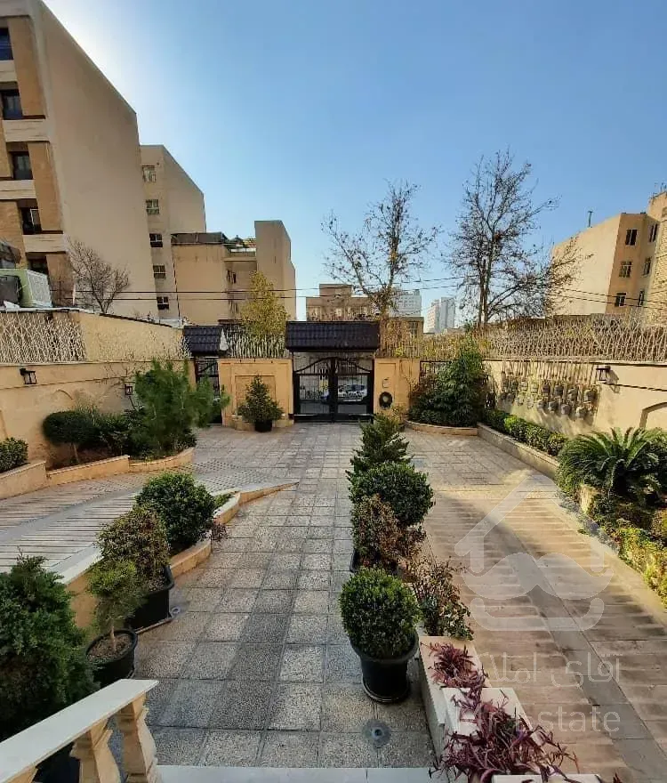 ۱۱۵ متر/رو به آفتاب/بلوار عدل