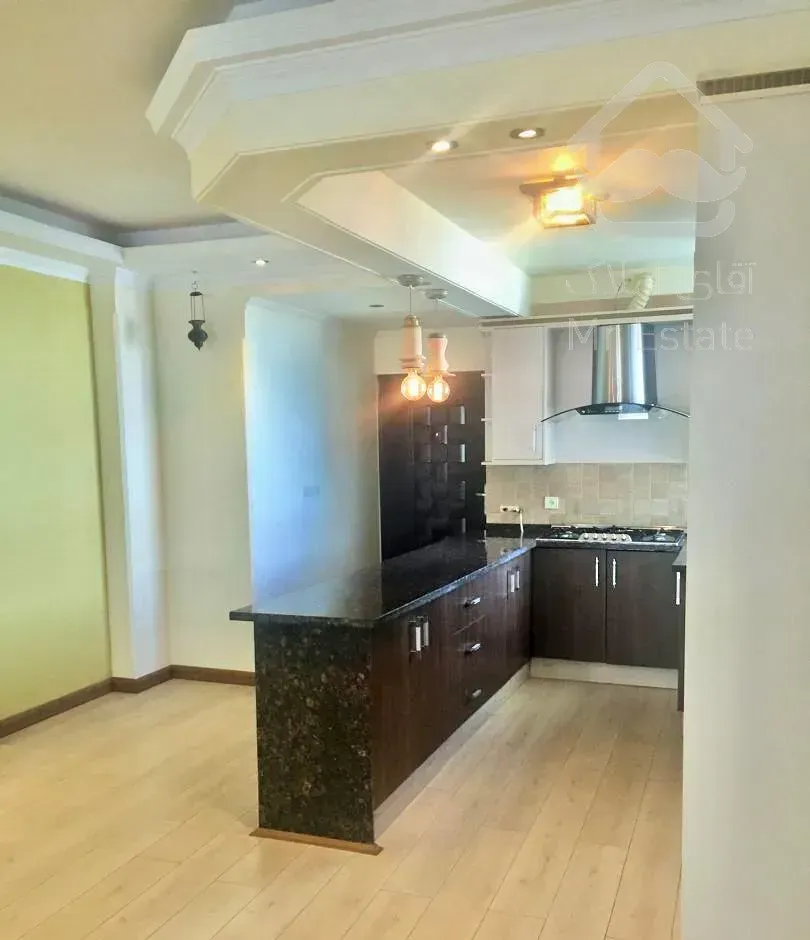 آپارتمان ۹۲متری شهرک غرب