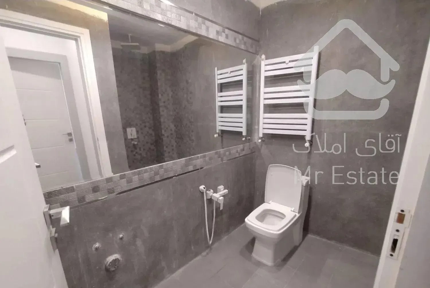 104متر کلید نخورده فول مشاعات بدون مشرف