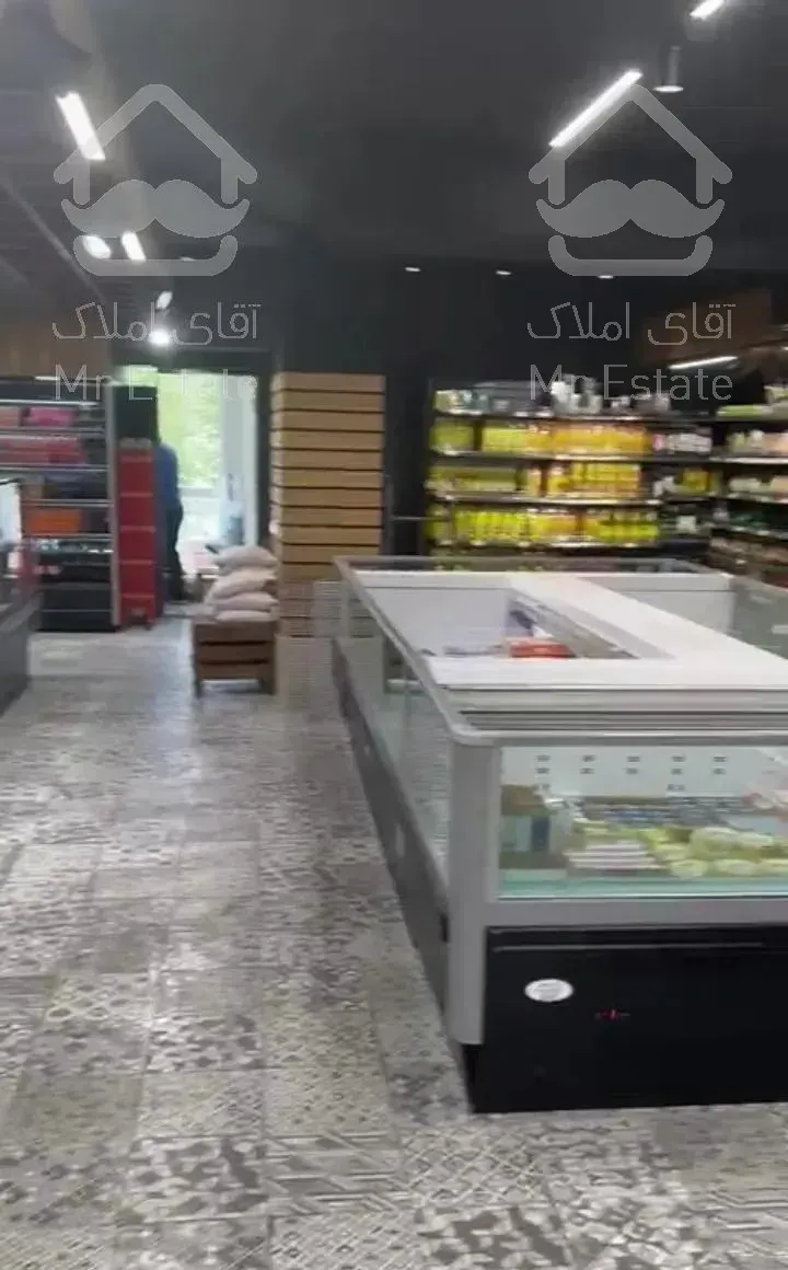 مغازه جردن ۴۱۰ متر بر اصلی ۱۰ پارکینگ