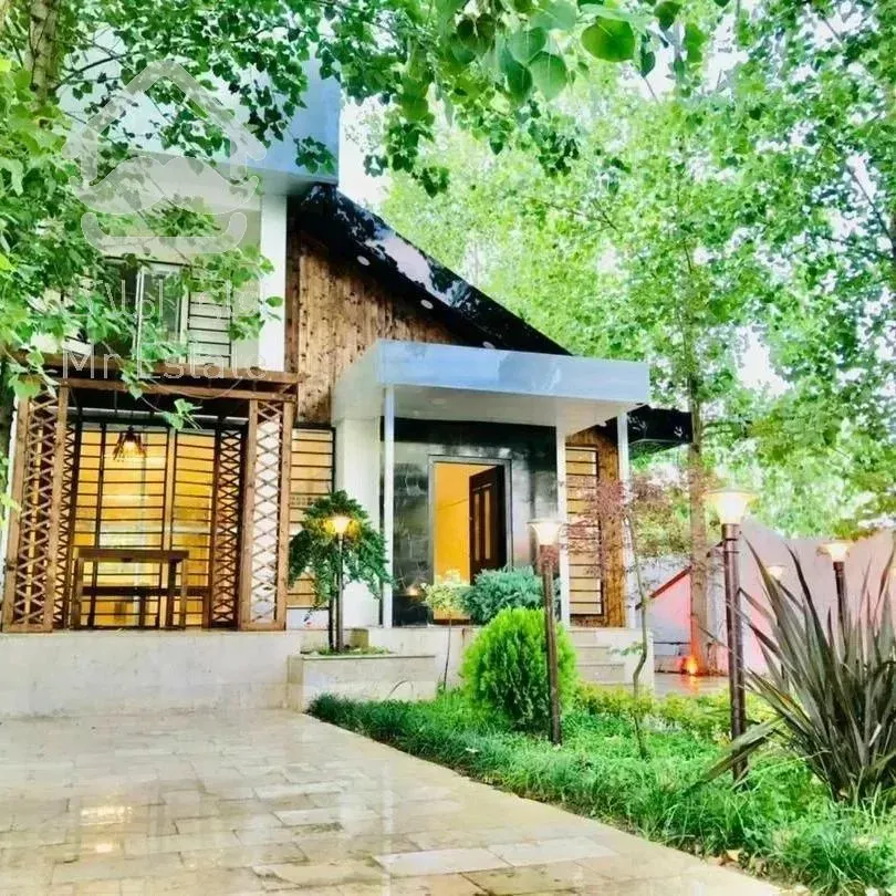 خرید باغ ویلای ۳۲۰ متری در نور