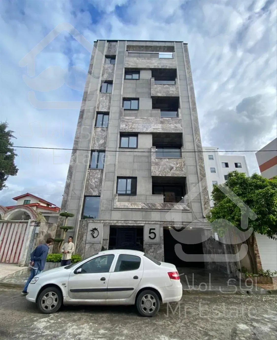 فرهنگ/۱۳۵ متری/نوساز/روف بادیدجنگل/سندششدانگ