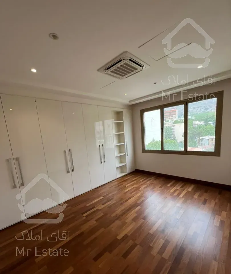 باغ فردوس ۱۴۵متر۳خواب۱مستر۲پارکینگ سندی کلیدنخورده