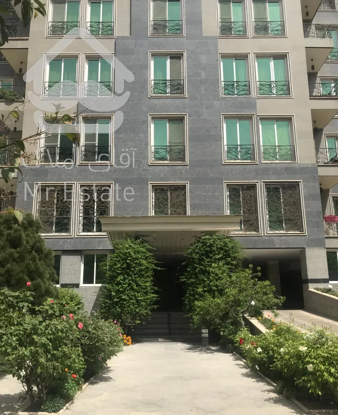 آپارتمان ۱۳۰ متری / دو خواب/ سعادت آباد/ بالای کاج