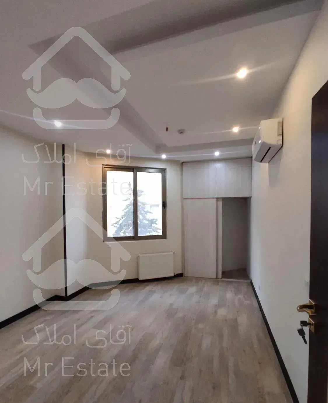 ونک‌ شیخ بهایی ۱۱۶ متر ۲ خوابه کلید نخورده