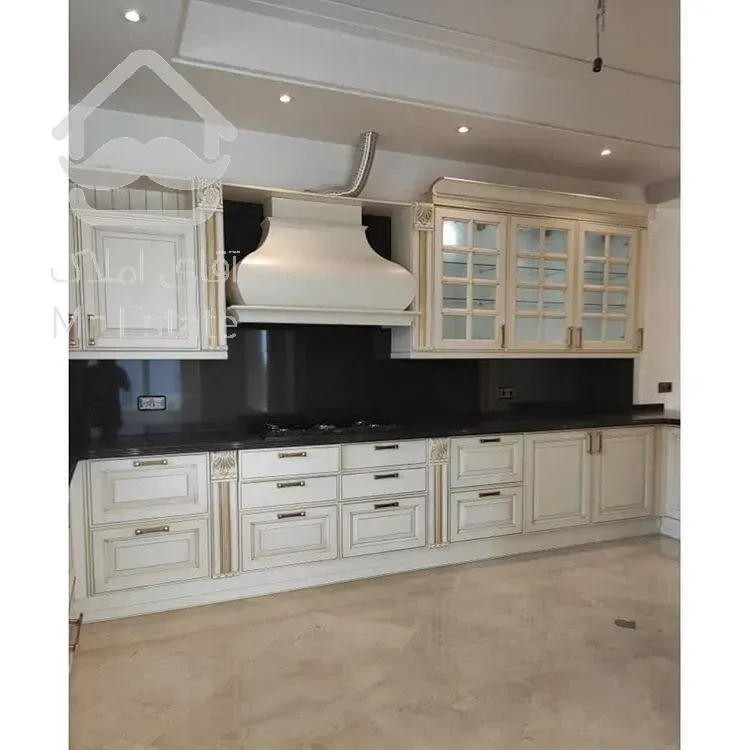 250 متر در بهترین لوکیشن فرمانیه