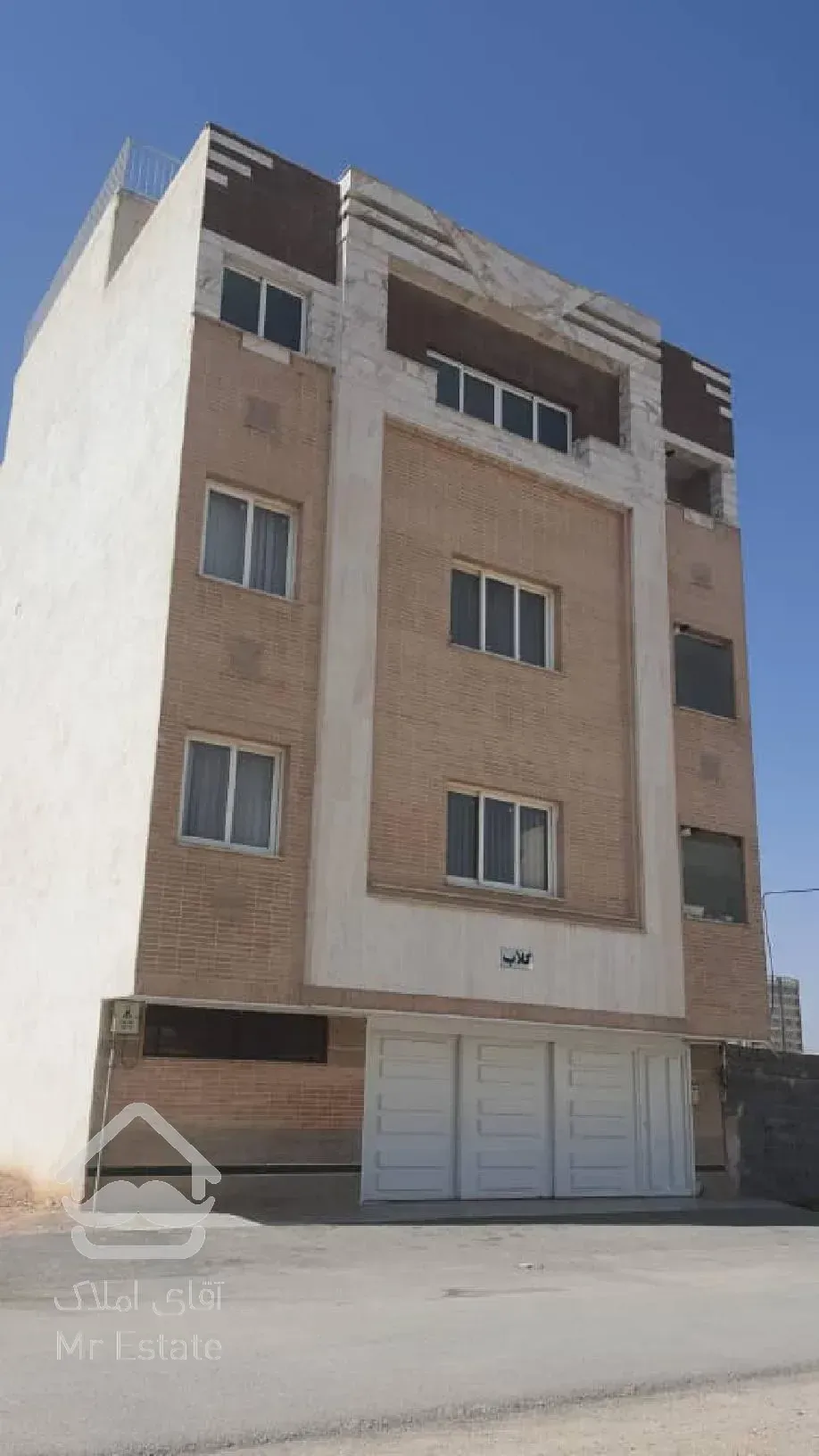 فروش ساختمان ۳طبقه بصورت یکجا یا واحدی