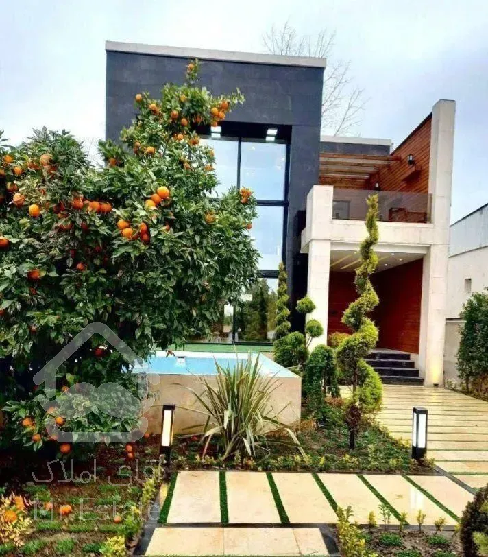 ویلامدرن استخردار330متری%شهرک برند*سنددار