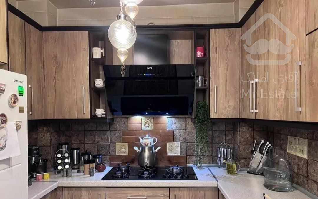 ۸۳ متر دو خواب رو به آفتاب فروشی در جنت آباد