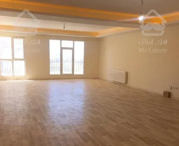 آپارتمان ۱۳۰ متر سه خواب  قدرالسهم