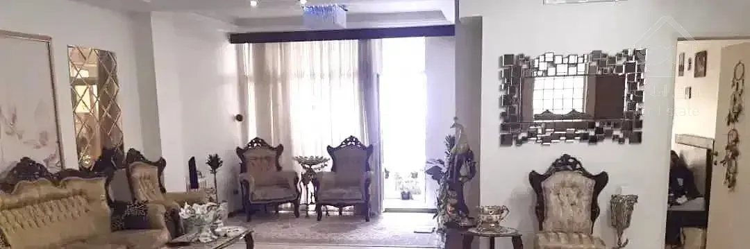 ۱۱۵ متر / بسیار تمیز/فول امکانات/طبقه۳/تک‌واحدی