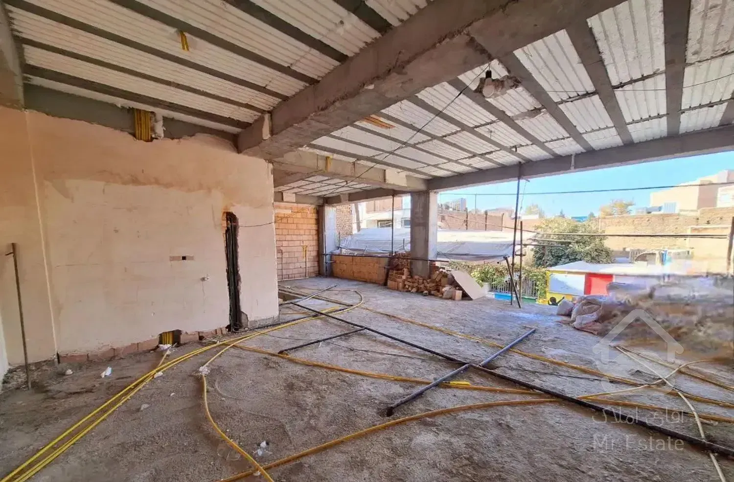 ۱۴۵ م ۳ خ ، تک واحدی ، فول ،۲ نبش ، محدوده خ حامدی