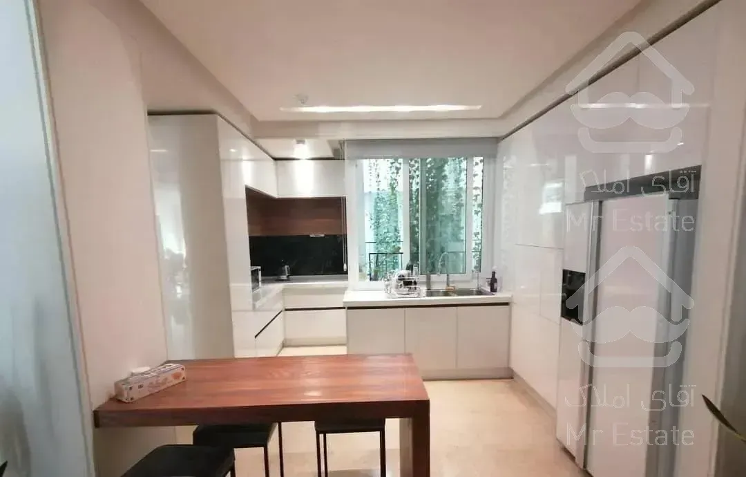 200 متر ۳ خواب فول مشاعات پابرجا