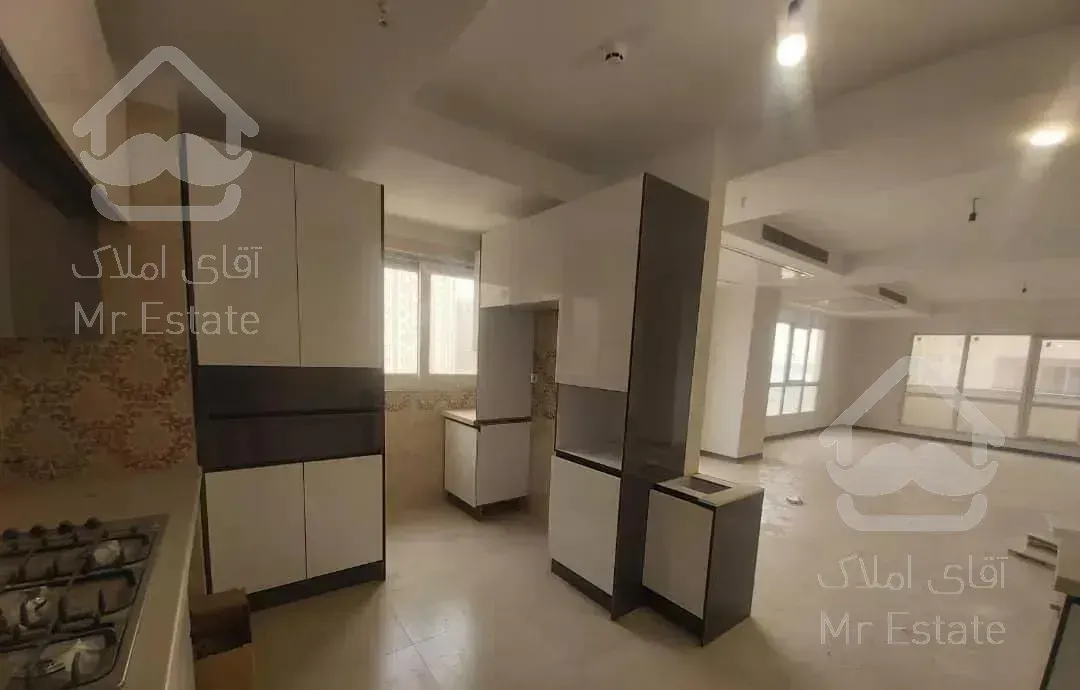 ۱۸۰متر کلیدنخورده ۳خواب،چشم انداز دریاچه و کوهستان