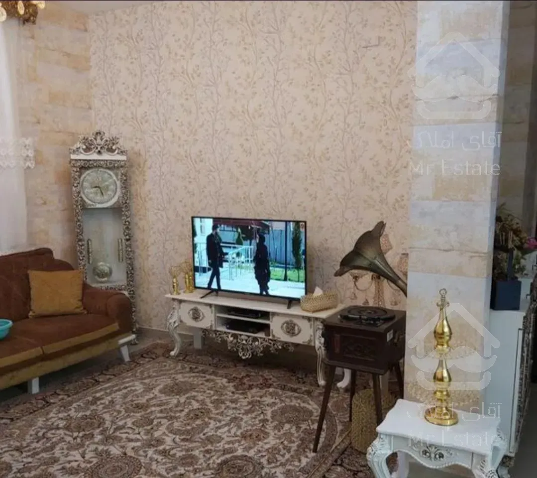 اپارتمان با کلیه وسایل و لوازم بفروش میرسد