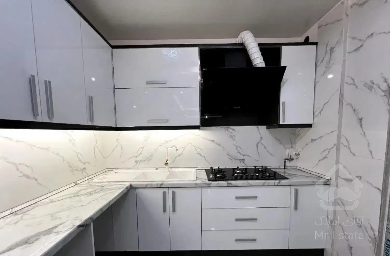 ۱۲۵متر خ عاشری نوساز پارکینگ آسانسور