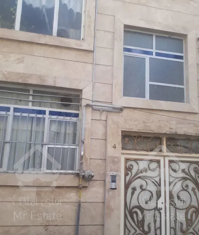 126 متر سه خواب انقلاب