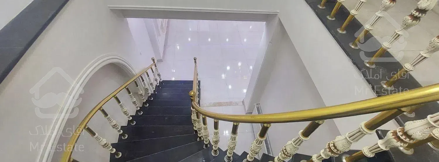 فروش ویلای نوساز۲۴۰متری