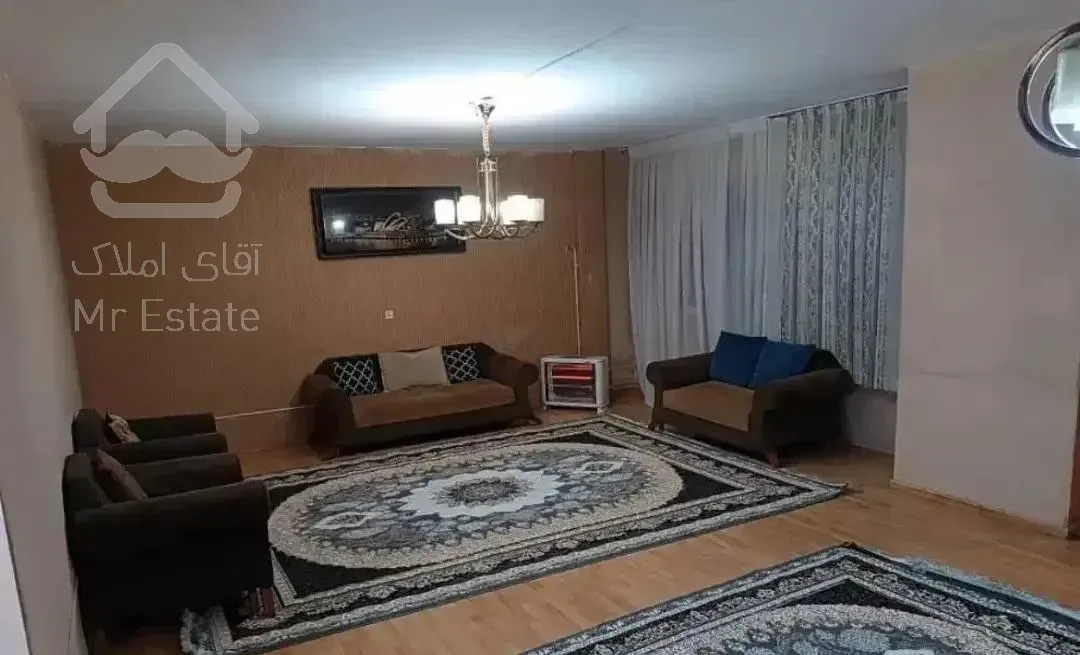 خونه دارم آپارتمانی به همخونه نیازمندم