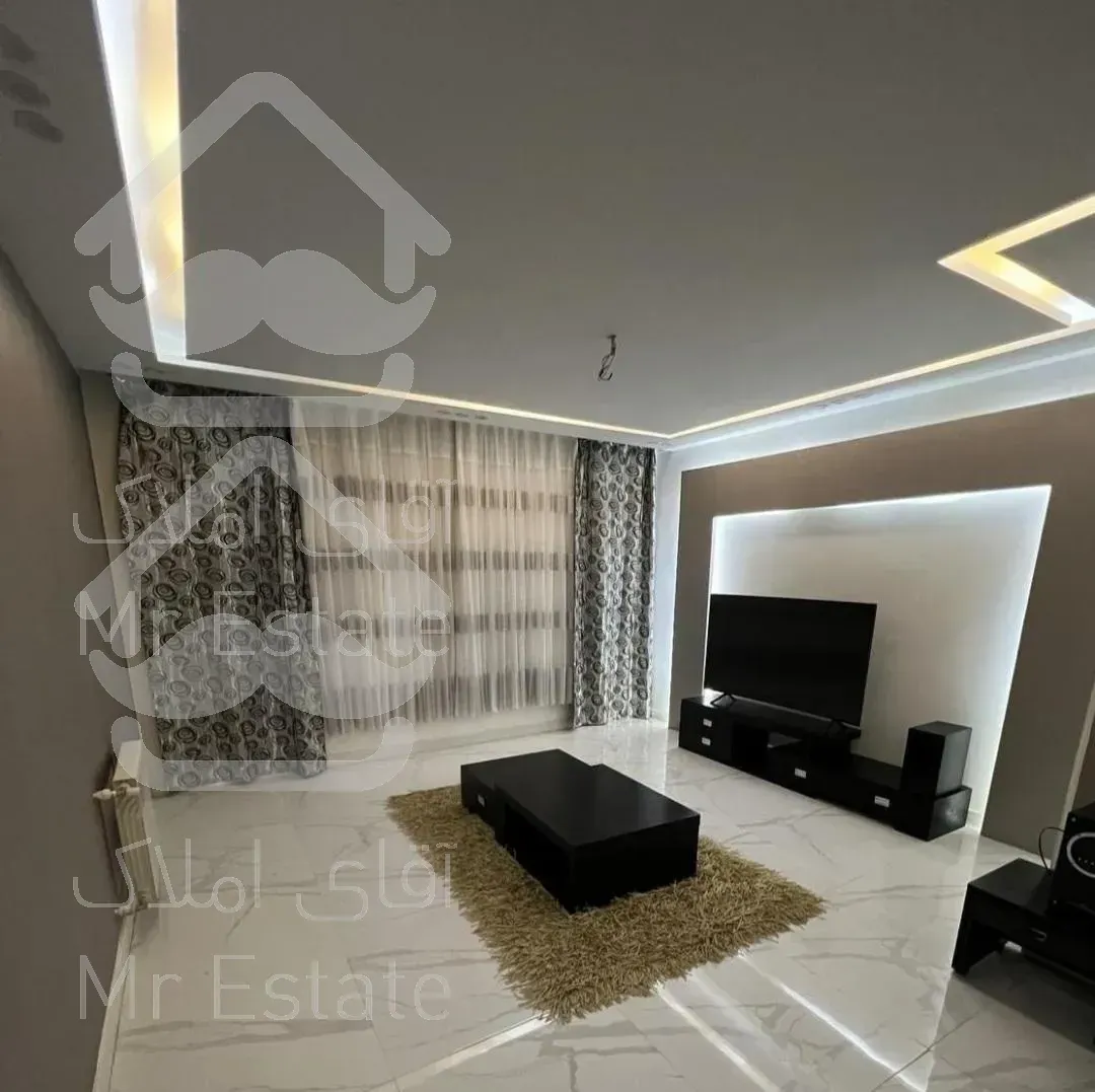 ۱۰۹ متر / خوش نقشه/ فول امکانات / منیریه