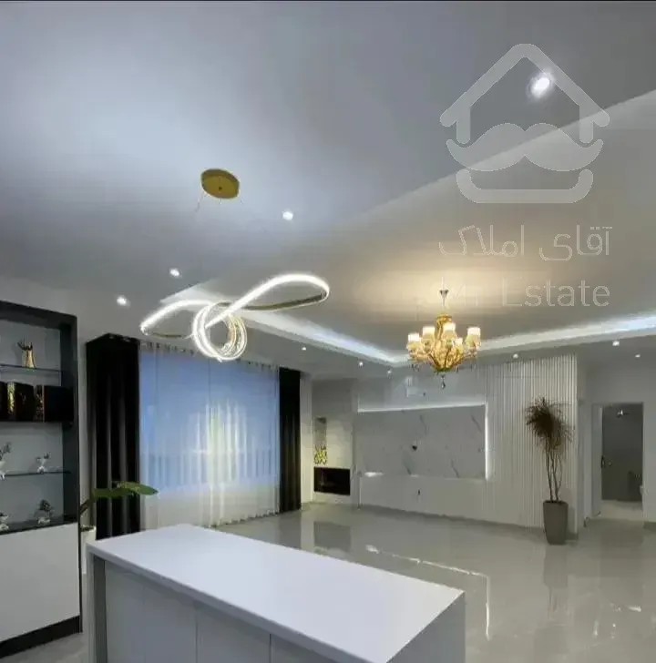 ۶۰ متری/ نوساز/۲ پارکینگ سندی/تک واحدی