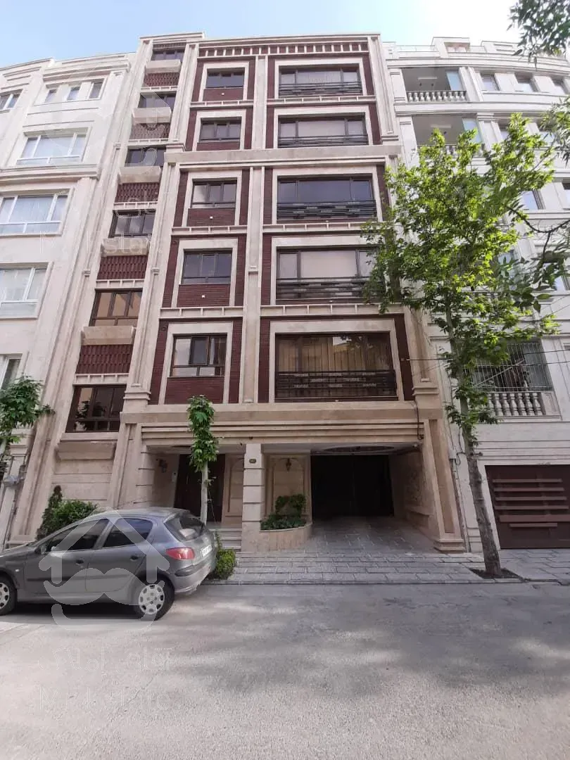 خرید آپارتمان سه خوابه 194 متری اباذر