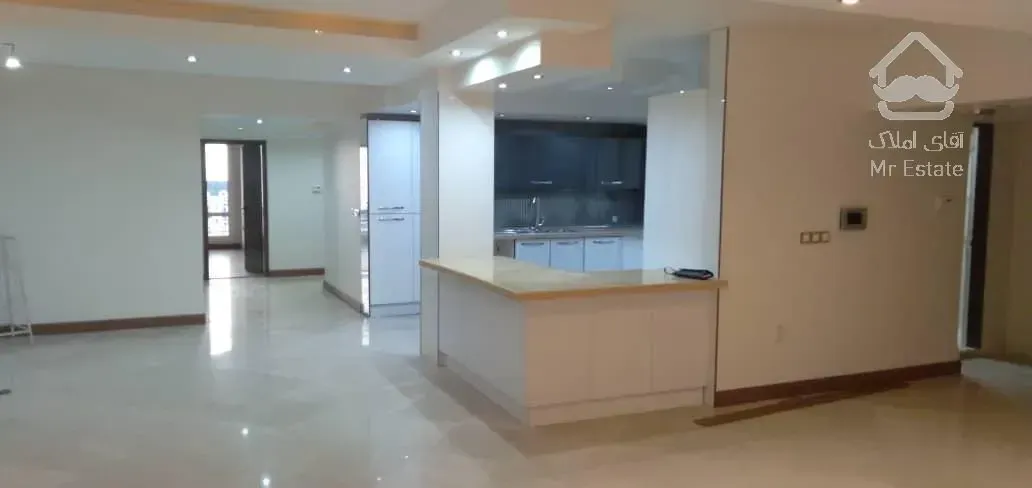 رهن و اجاره آپارتمان ۲۱۵ متری ۴ خواب نیاوران ۳ پارکنیگ