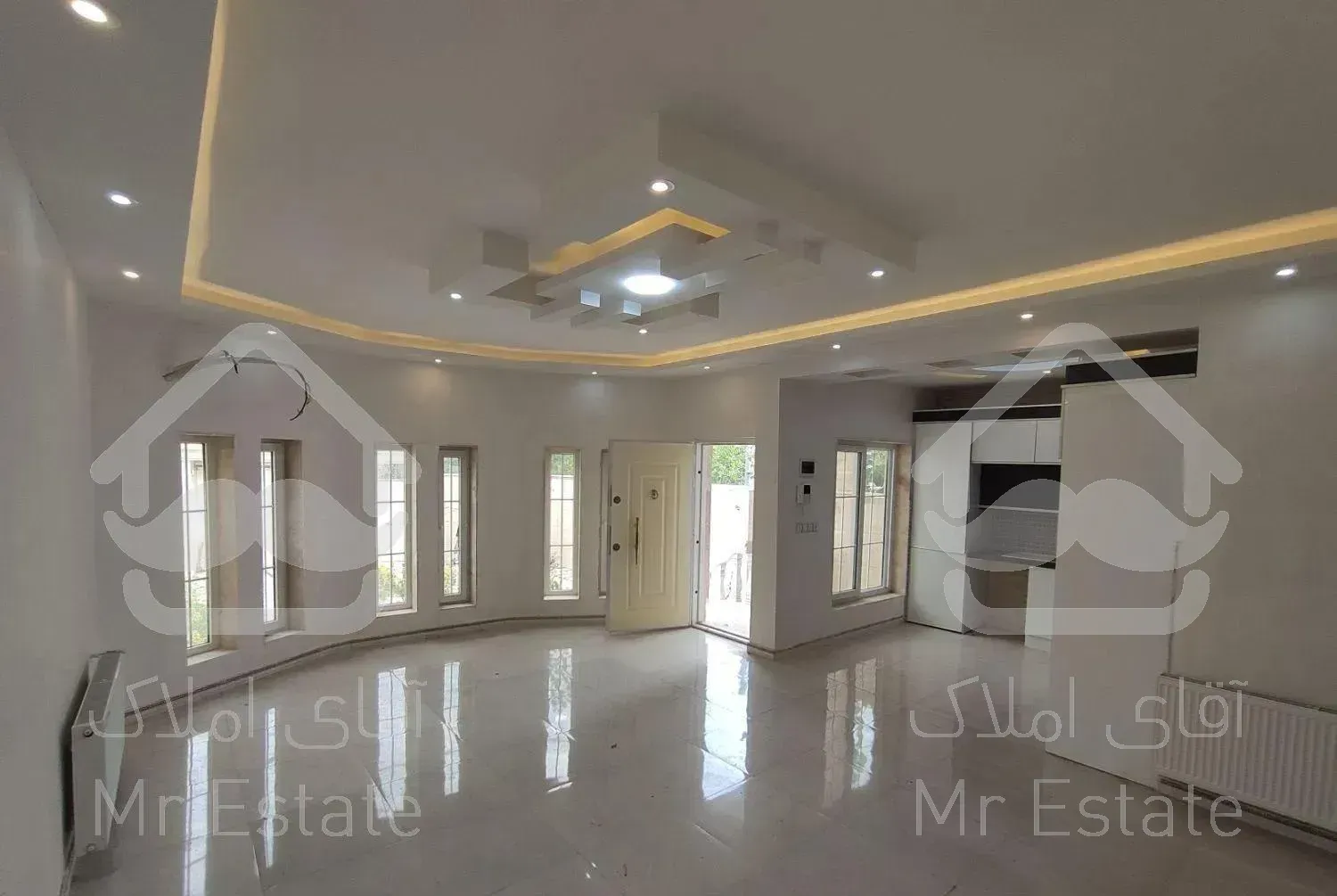 ویلا۲۲۰متری خوش ساخت و شیک سه خوابه ۵دقیقه ساحل