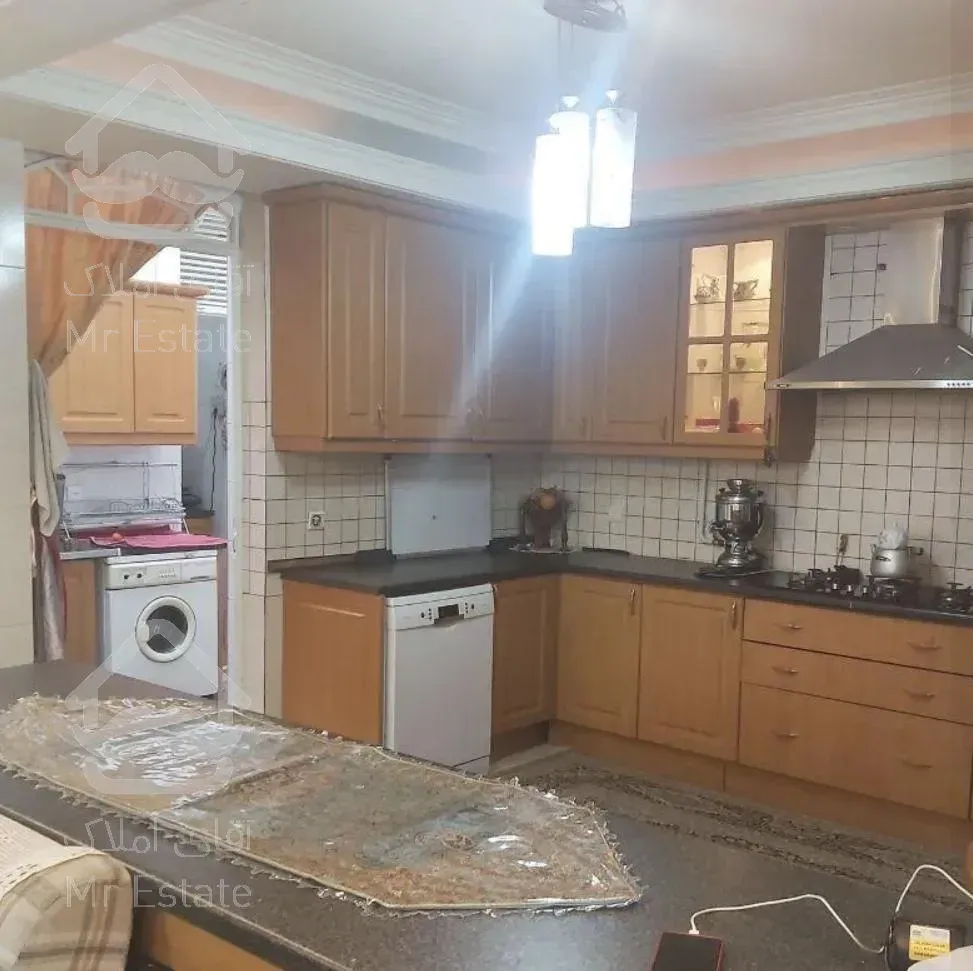 ویلای ۳۰۲ متری در شهرک دانشگاه شریف ( بلوار اردستانی )