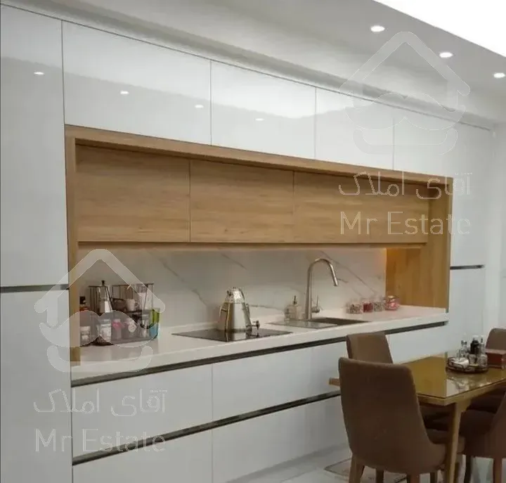 ساخت و اجرای انواع کمد دیواری  و کابینت