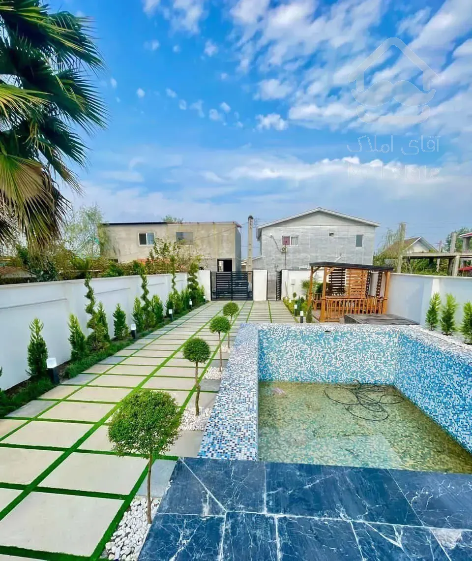 ویلا باغچه مدرن استخردار ۲۱۱ متری سنددار شهرکی