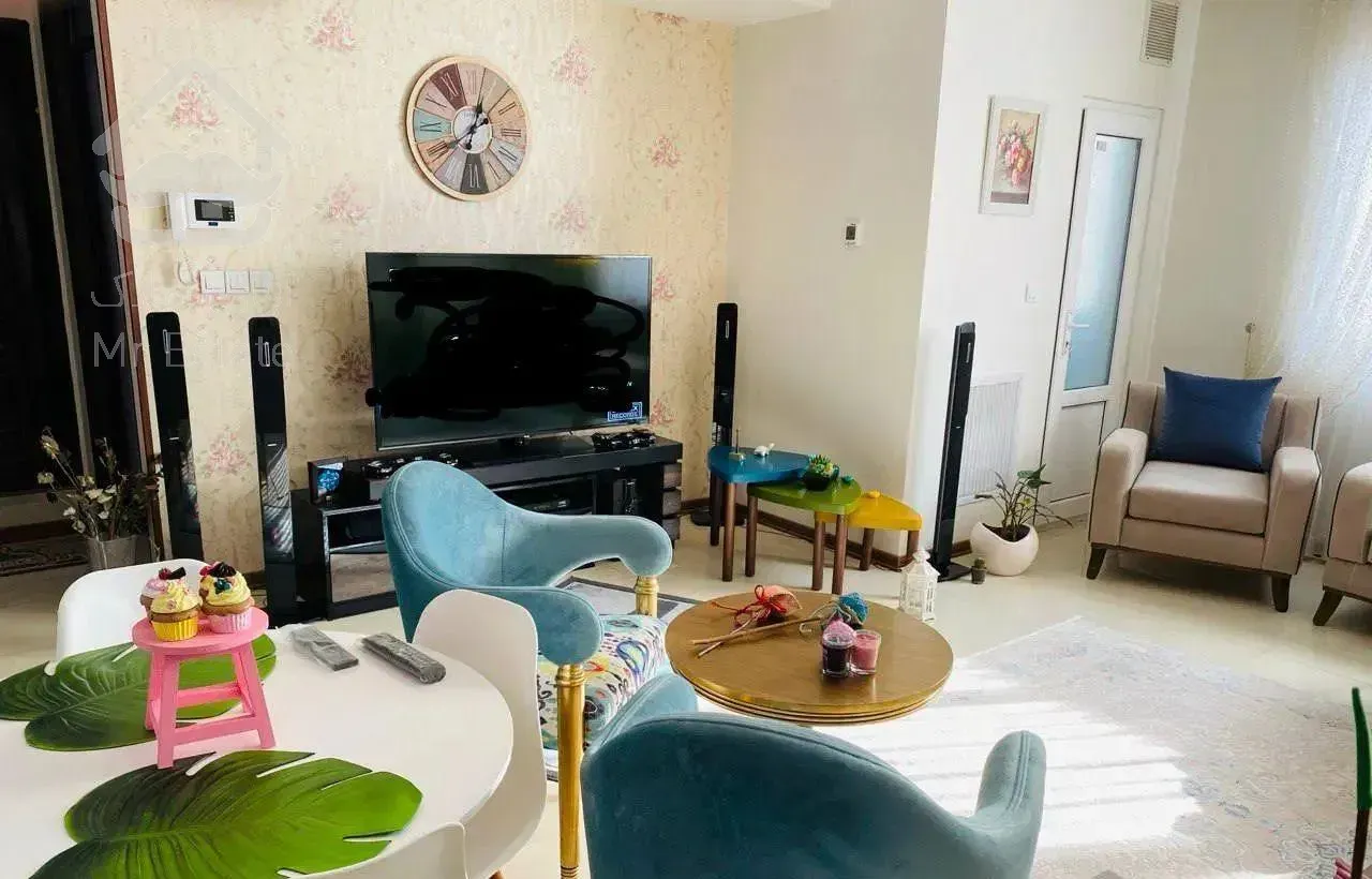 ۱۰۰ متری اقبال لاهوری